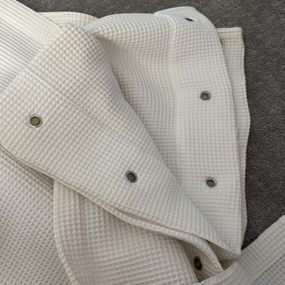 Like New Pottery Barn Waffle Weave White Shower Curtain - Picture 3 of 5